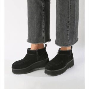 UGG Cityfunc ultra mini black size 7.5us